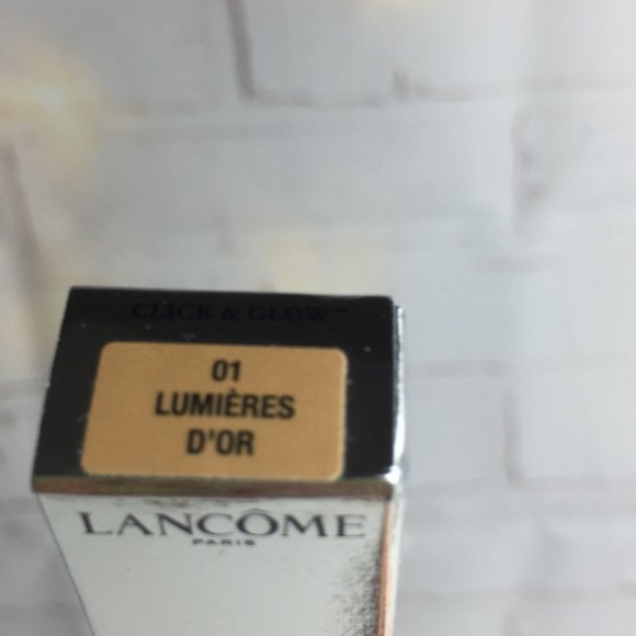 NEW: Lancome- CLICK and Glow-Highlighting Skin Fluid-01 - Picture 3 of 6